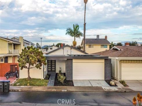 1381  Penrith  , Tustin, CA