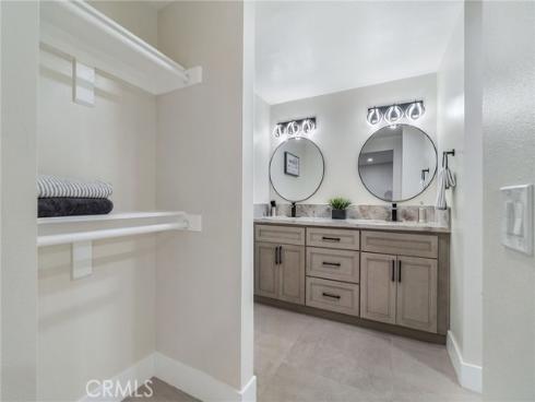 1381  Penrith  , Tustin, CA