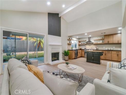 1381  Penrith  , Tustin, CA