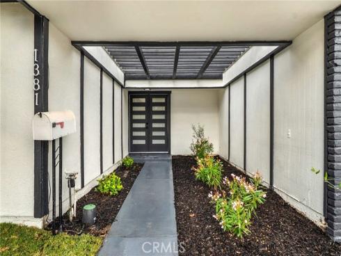 1381  Penrith  , Tustin, CA