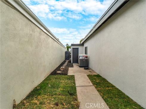 1381  Penrith  , Tustin, CA