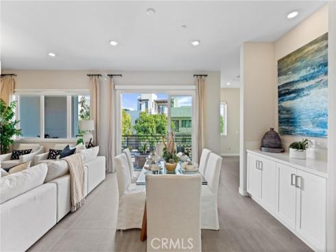 419  Transport  , Tustin, CA