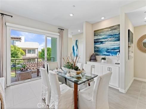 419  Transport  , Tustin, CA