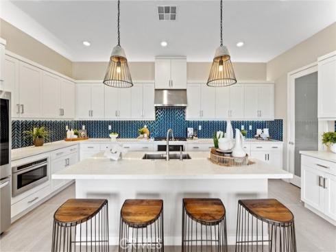 419  Transport  , Tustin, CA