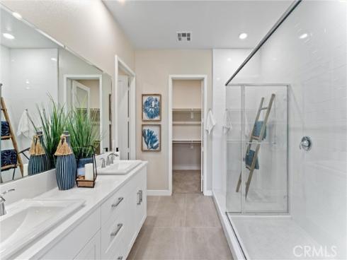 419  Transport  , Tustin, CA