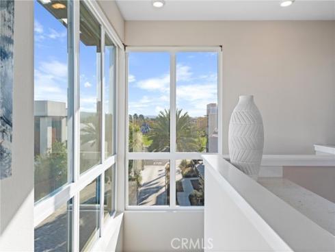 419  Transport  , Tustin, CA