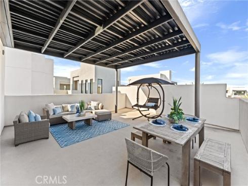 419  Transport  , Tustin, CA