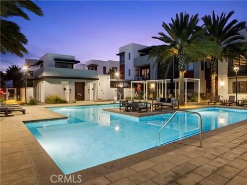 419  Transport  , Tustin, CA