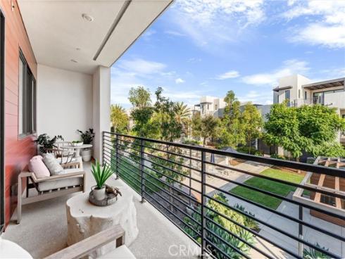 419  Transport  , Tustin, CA