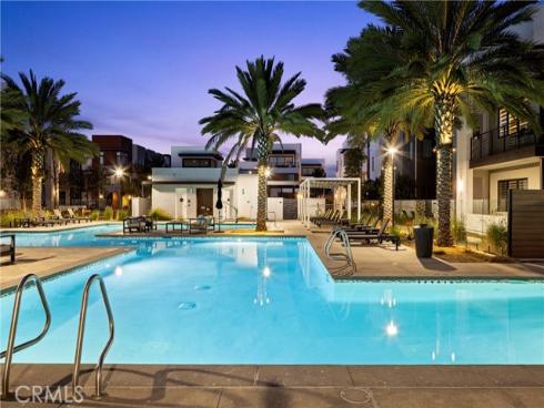 419  Transport  , Tustin, CA