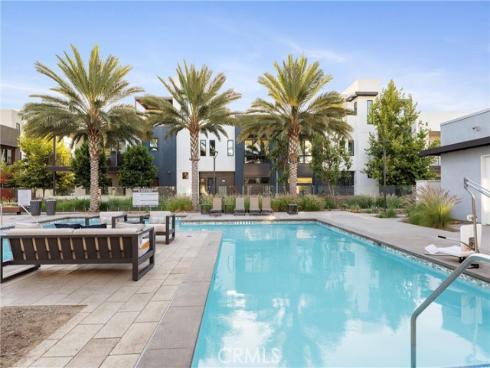 419  Transport  , Tustin, CA