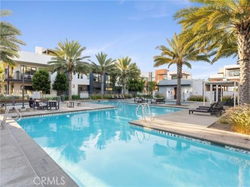 419  Transport  , Tustin, CA