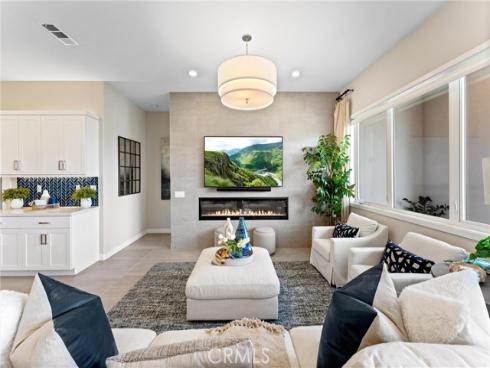 419  Transport  , Tustin, CA