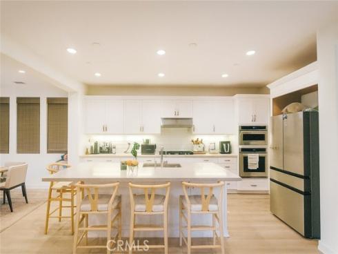 279  Barnes  , Tustin, CA