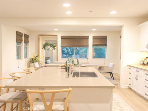 279  Barnes  , Tustin, CA