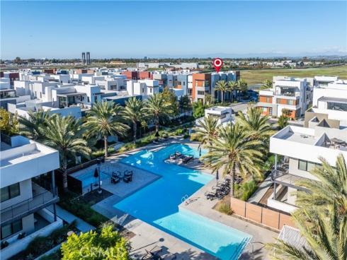 159  Waypoint  , Tustin, CA