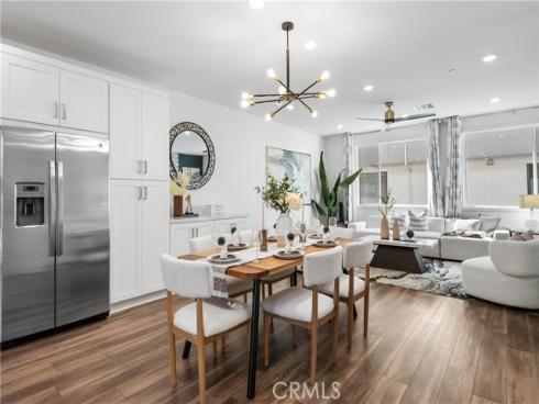 159  Waypoint  , Tustin, CA