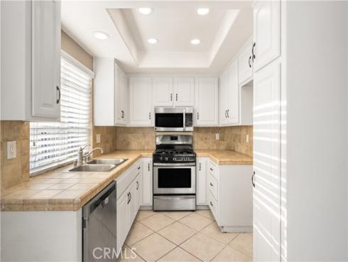 1062  Walnut  C  Street, Tustin, CA