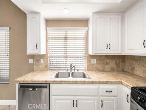 1062  Walnut  C  Street, Tustin, CA