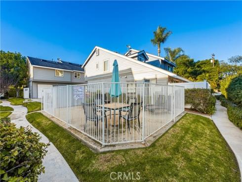 1062  Walnut  C  Street, Tustin, CA