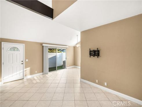 1062  Walnut  C  Street, Tustin, CA