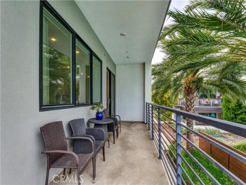 413  Transport  , Tustin, CA