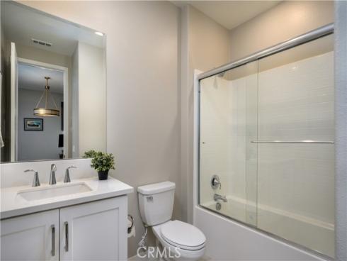 413  Transport  , Tustin, CA