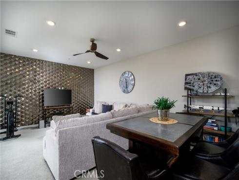 413  Transport  , Tustin, CA