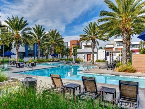 413  Transport  , Tustin, CA