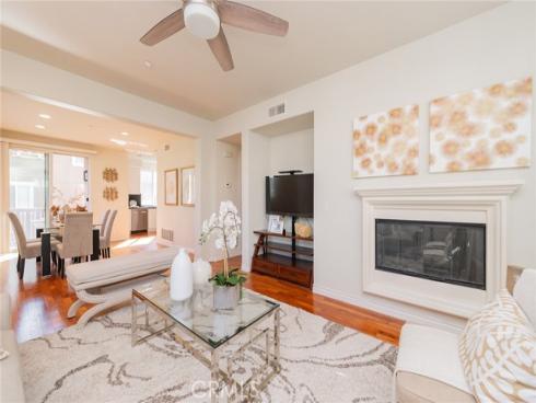 10 Flyers , Tustin, CA