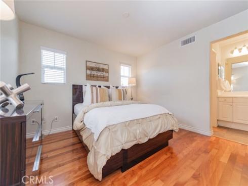 10 Flyers , Tustin, CA