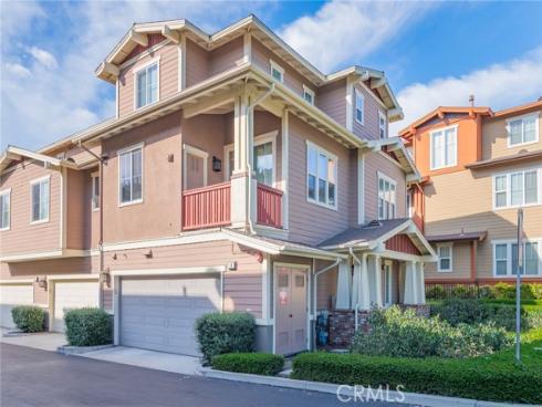 10  Flyers  , Tustin, CA