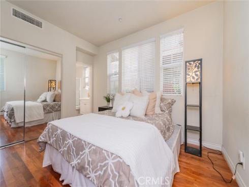 10 Flyers , Tustin, CA