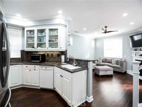 175  Zephyr run  , Tustin, CA