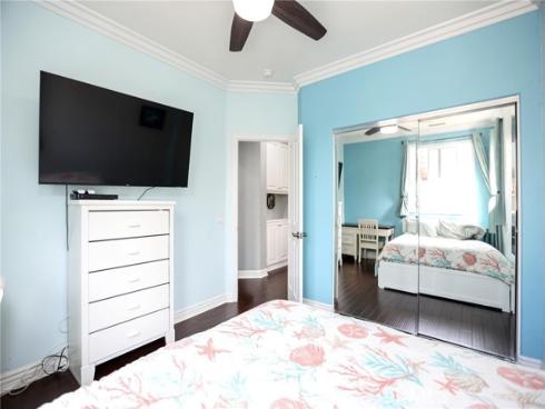 175  Zephyr run  , Tustin, CA