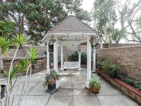 175  Zephyr run  , Tustin, CA