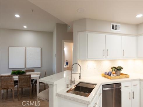 2340  Sunningdale  , Tustin, CA