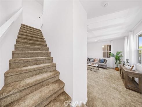 119  jessup  , Tustin, CA