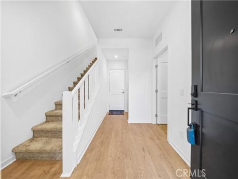 119  jessup  , Tustin, CA