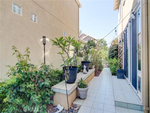 13069  Arborwalk  , Tustin, CA