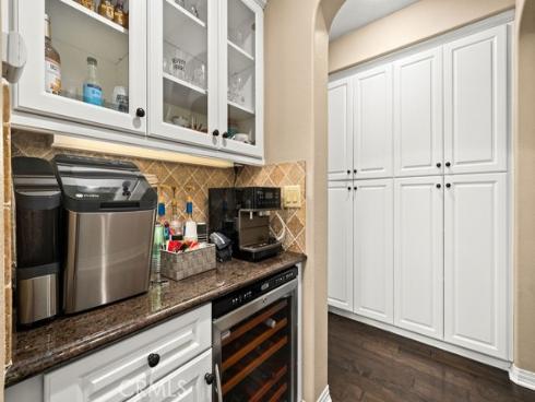 1470  Voyager  , Tustin, CA