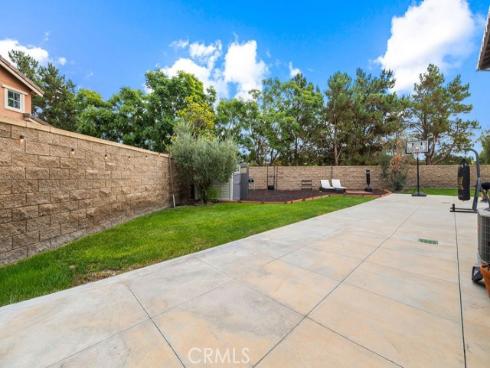 1470  Voyager  , Tustin, CA