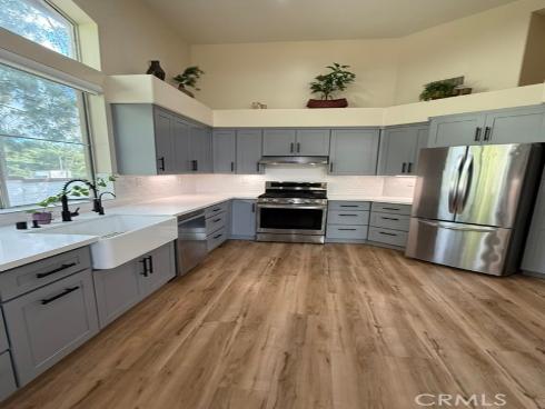 2737  Dietrich  , Tustin, CA