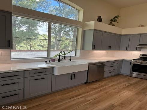 2737  Dietrich  , Tustin, CA