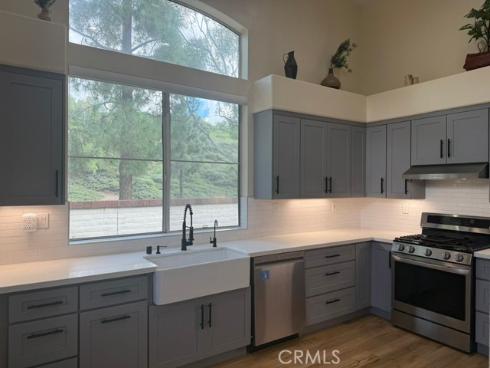 2737  Dietrich  , Tustin, CA