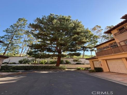 2737  Dietrich  , Tustin, CA