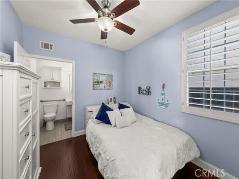 11729  Sleeper  , Tustin, CA