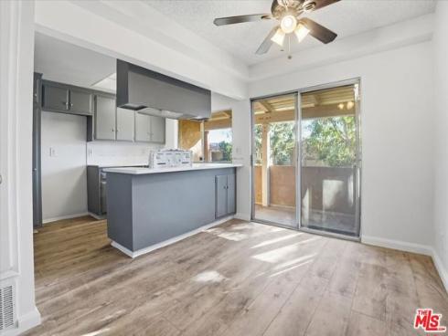 13722 Red Hill Avenue 60