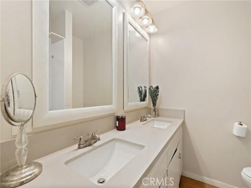 13652  Red Hill  C  Avenue, Tustin, CA