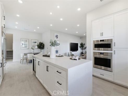 2122  Swaim   Way, Tustin, CA